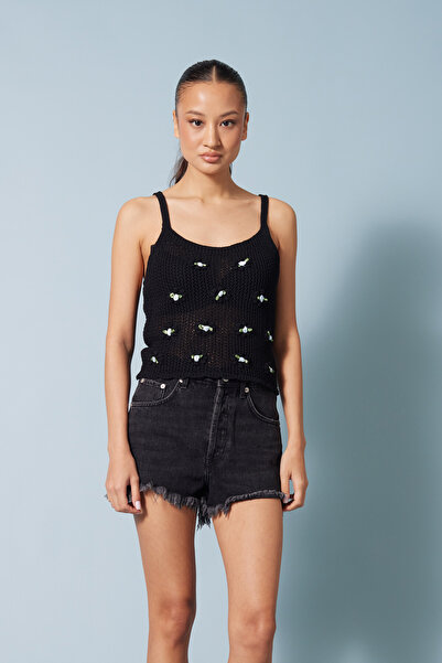 Nisan Flowered Pompom Tricotated T-Shirt Black