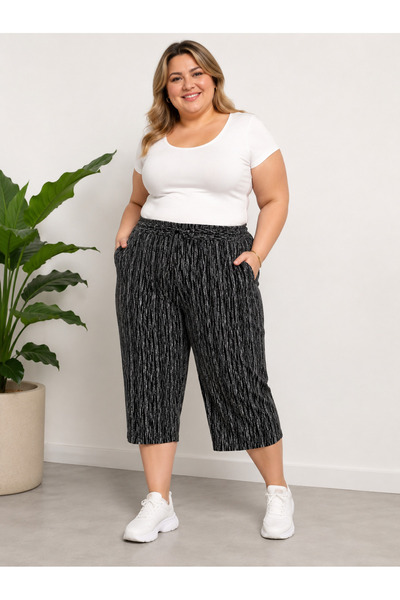 Trendline Women's Printed Plus Size Stretchy Fabric Pocket Capri Shorts