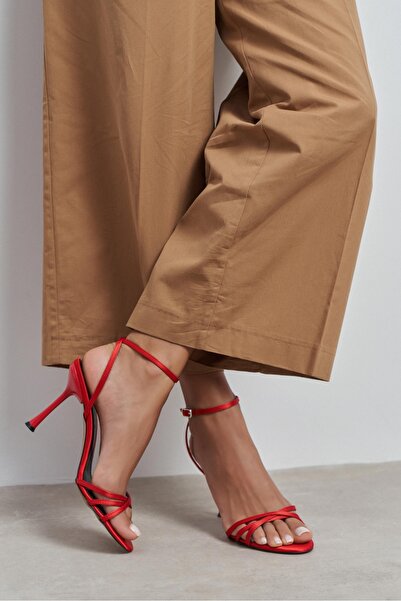 NİŞANTAŞI SHOES Ava Red Satin Cross Detail Ankle Strap Women's Heeled Shoes