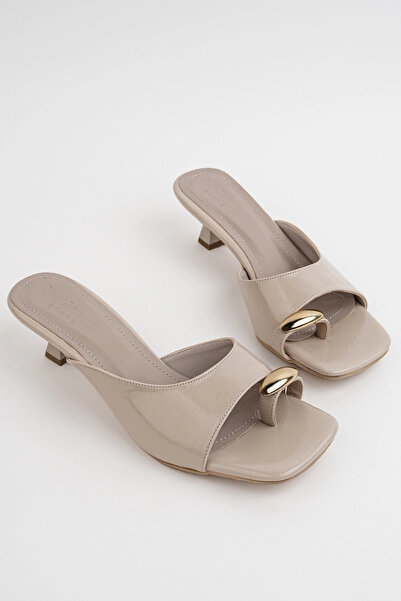 bakac store Liora Beige Flip-Flop Short Heeled Slippers with Gold Detail