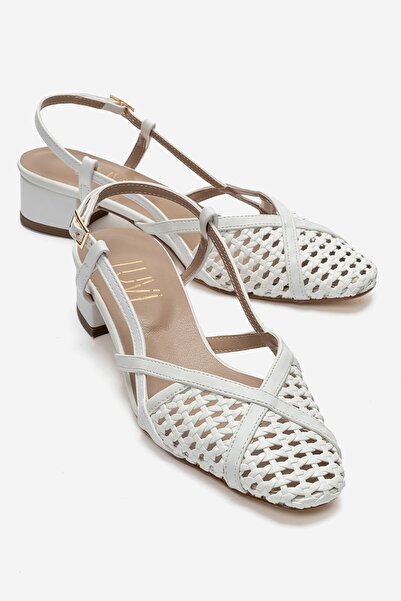 LuviShoes Γυναικεία πέδιλα με τακούνι LENVOR White Knitted