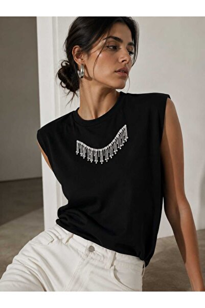 Yumey Oversized Padded T-Shirt with Stone Accessories
