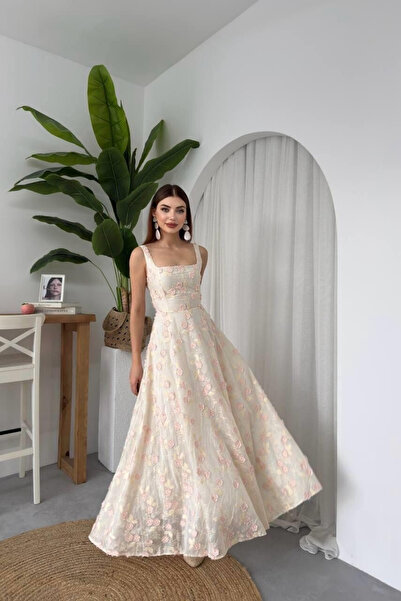 Hollyhocks فستان مبطن بتصميم A-line مزين بالزهور