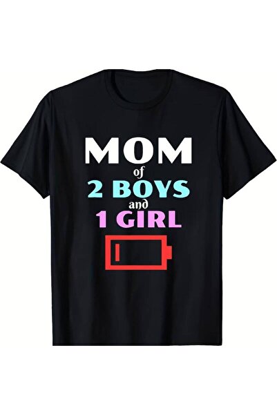 01THEONE تي شيرت بطبعة "2 Boys and 1 Girl Tired Mom" للنساء - أسود، بأكمام قص...
