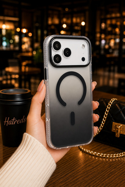Hatreds iPhone 17 Pro Max Uyumlu MagSafe Transparan Renk Geçişli Kılıf Siyah