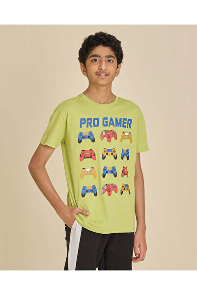 REDTAG تي شيرت برسومات جرافيكية باللون الأخضر الفاتح من Senior Boys Pro Gamer