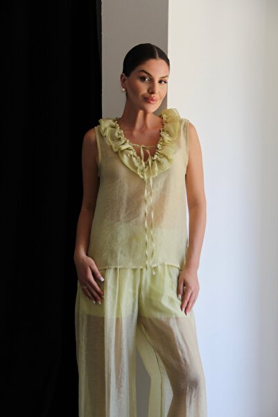 Julidress Ruffle Collar Detailed Blouse and Lined Trousers Top and Bottom Set