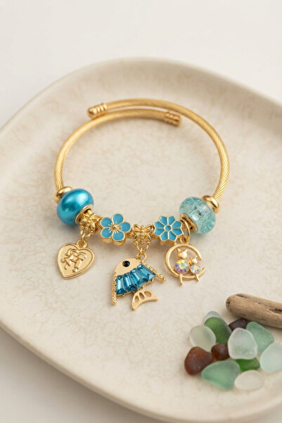 deluxe takı ve giyim Blue Color Gold Bracelet with Fish Charm