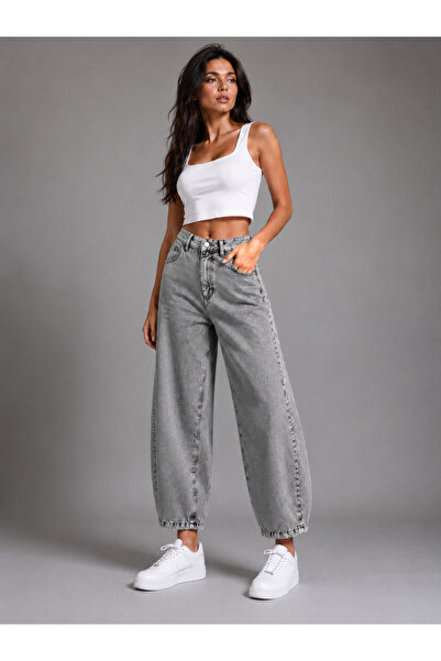 KENE JEANS بنطلون جينز فضفاض بخطوط جانبية سوداء من كار