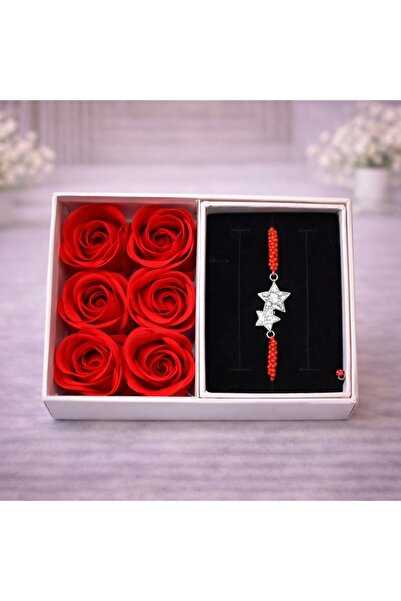 velve Cutiuta roz cu trandafiri de sapun rosii si martisor bratara, Rosu