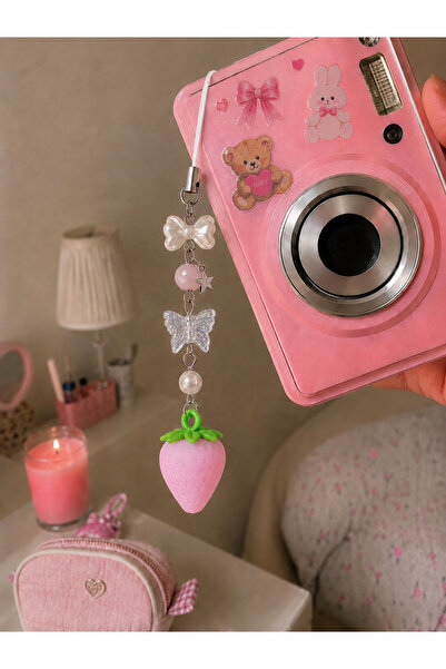 sleyshop Hachi temalı Pembe Çilek Fairycore Coquette Telefon ve Kamera Charmı...