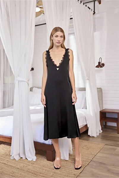 SS HOME CONCEPT Low-Cut Lace Satin Nightgown with Chest and Back Cutouts