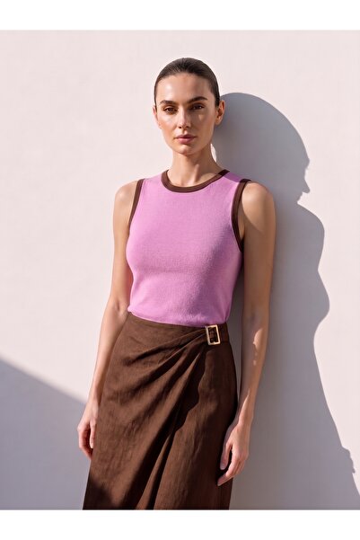 Qoolest Women's Contrast Piping Detailed Crew Neck Sleeveless Knitwear Blouse