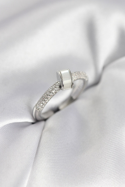 DMR Elegance Zircon Stone Pearlescent Silver Color Women's Ring