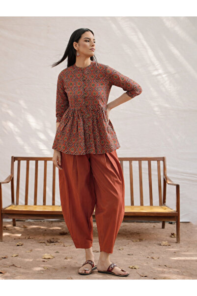Sassafras By Styli Maroon Geometric Peplum Top And Balloon Pants Co-Ord Set