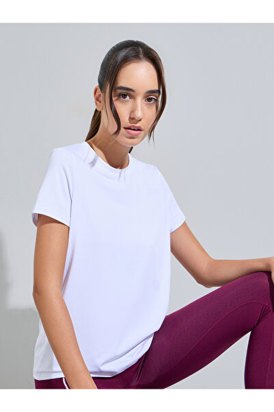 Styli White Basic Round Neck Short Sleeve Top