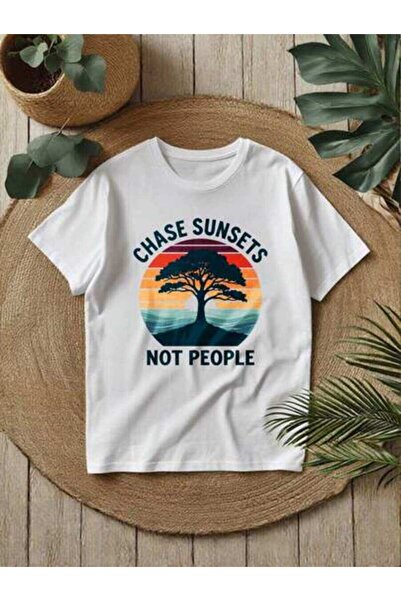 NOURAM Unisex T-Shirt, Short-Sleeve Top With A Retro Sunset Tree Print, Casua...
