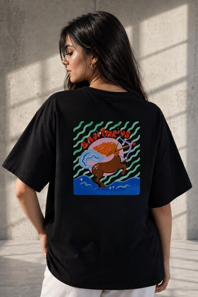 GIA - ART Women's Oversize T-Shirt Sagittarius Printed Black – Crew Neck, Com...
