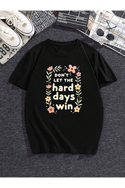 23ERVA تي شيرت نسائي بطباعة رقمية بتصميم "Beat Hard Times" ذو ياقة دائرية - أ...