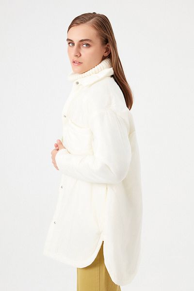 Açelya Okcu Oversize Pocket Detailed Raincoat