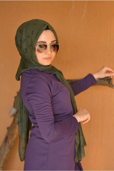 Veille شال أخضر بنمط ريشة
