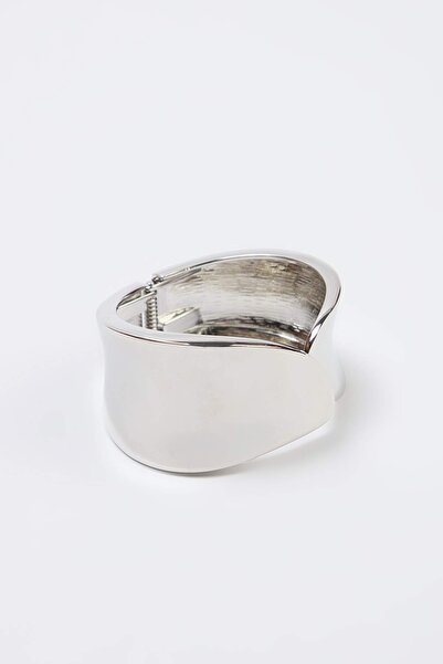 TRENDYOL SHOES Ασημένιο γυναικείο χοντρό βραχιόλι TAKSS26IZ00002