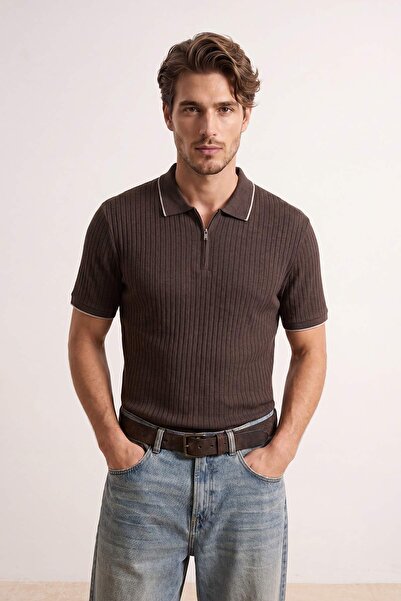 Trendyolmilla Man Kahverengi Regular Fermuarlı Polo Yaka Dokulu T-shirt TMNSS26PO00051
