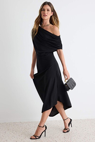 Trendyol Collection فستان بطول متوسط منسوج أنيق بقصة A-Line وياقة عريضة ممتدة...