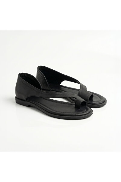 SİBA SHOES صندل أسود من الجلد الطبيعي من Tala