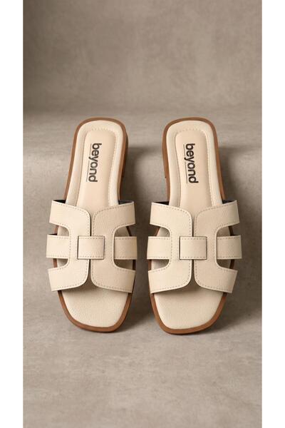 Beyond Women's Beige 3-Stripe Hrms Leather Slippers 1cm Byndst01