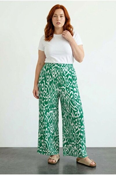 Stil Diva Pantaloni verzi din Lycra, cu talie elastică, croială largă, cu buz...