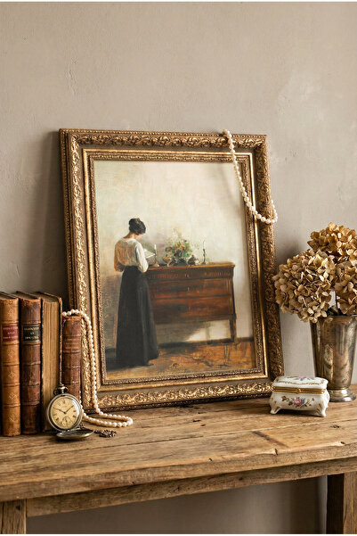 epiqart White Floral Still Life - Vintage Patterned Frame - Thick Model