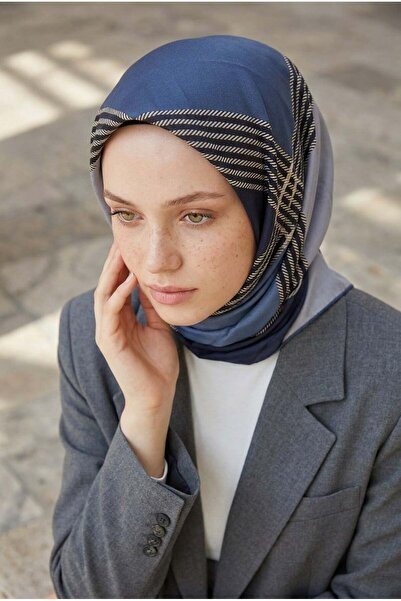 Vissona المرأة حك الحرير وشاح البرقوق.