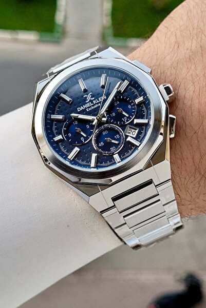 Daniel Klein Dial in Navy Blue, Strap in Silver Color, Gift Packaged 44 mm Me...