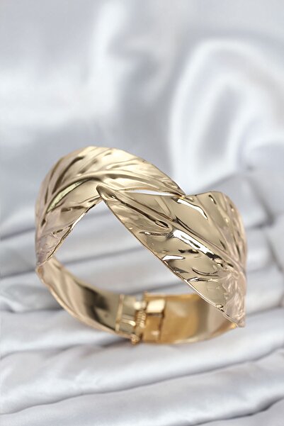 Inure Jewelry Brass Gold Color Leaf Model Women's Bracelet