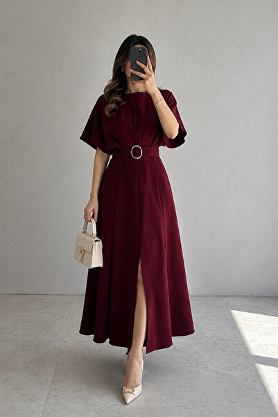 MODA DURAĞI KALİTELİ MİDİ ELBİSE YIRTMAÇ DETAYLI KEMERLİ