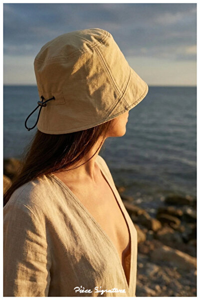 PIECE SIGNATURE Lightweight and Foldable Outdoor Micro Bucket Hat (Black/Crea...