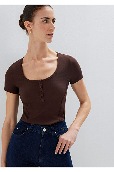 Mavi Textured Semi-Buttoned Brown T-Shirt Fitted / Bodycon Cut 1614008-70236