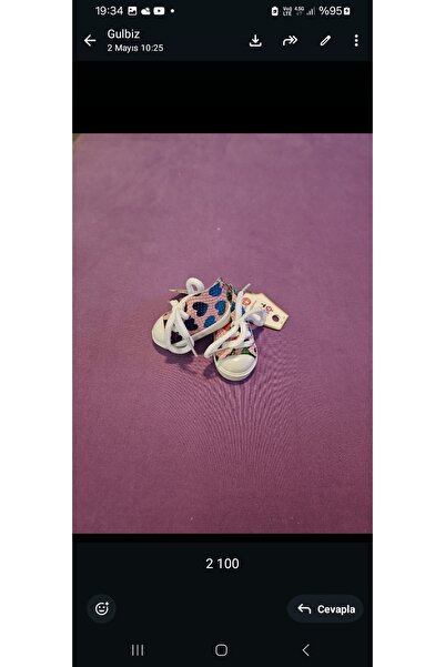 NO BRAND Miniature Sneaker Keychain with Heart, Bag Charm