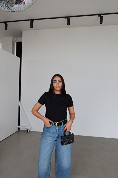 Özge Özgenç Tricou basic cu guler rotund