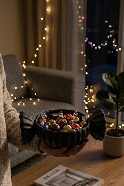 3D Brothers Candy-Shaped Serving Bowl – Elegant Single Piece