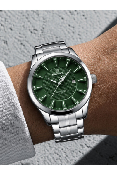 Naviforce Men's Wristwatch with Calendar + Bracelet as a Gift