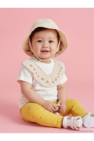 LC Waikiki Ecru Embroidered Baby Girl T-Shirt and Leggings Set