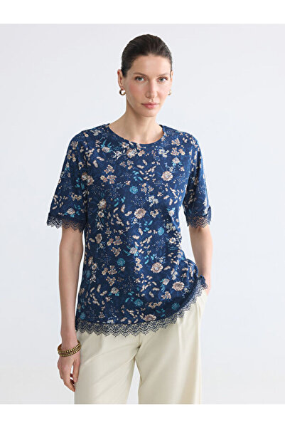 LC Waikiki Detailed 100% Cotton Women's T-Shirt