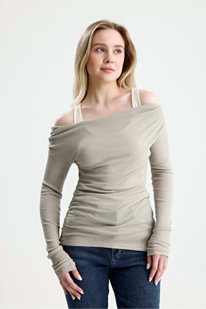 ROSE ARYA Green Athlete's T-Shirt with Boat Neck Basic