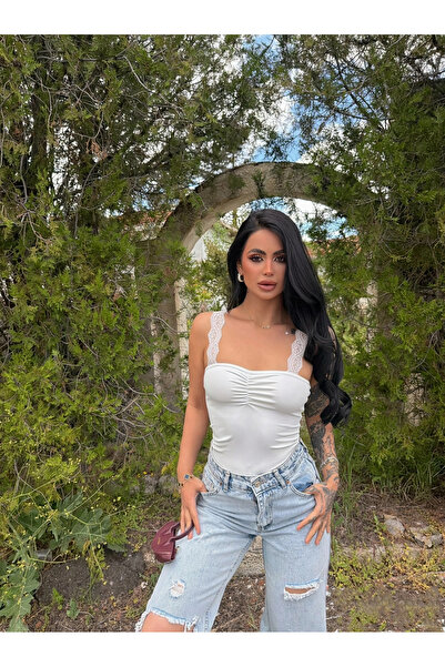 kırmızı butiks White Guipure Strap Crop Top