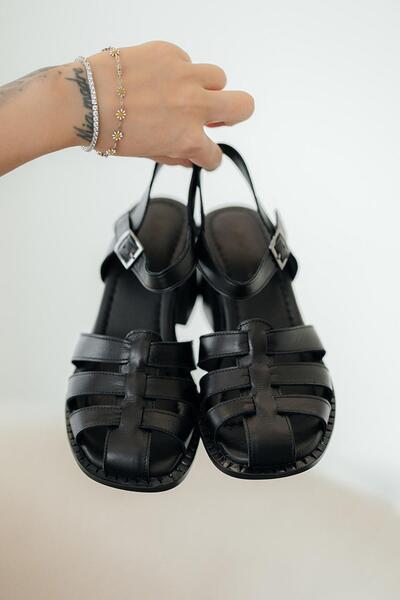 Parponi Delmar Caged Closed-Front Genuine Leather Heeled Sandals Black