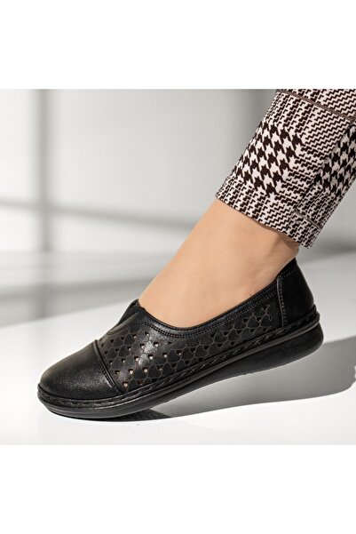 Modlet.ro Pantofi casual de damă negri perforați MOD14350