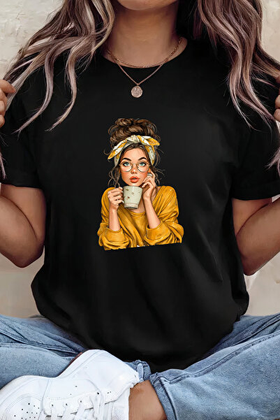 Sarah's Boutique Women's T-shirt – 100% cotton – Cozy Mug