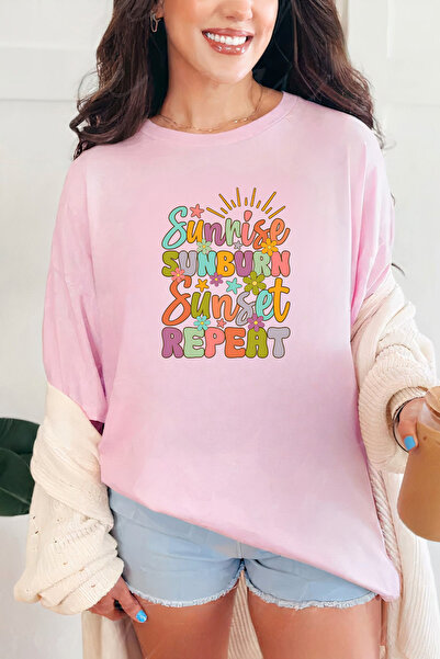 Sarah's Boutique Women's T-shirt – 100% cotton – Sunrise Repeat